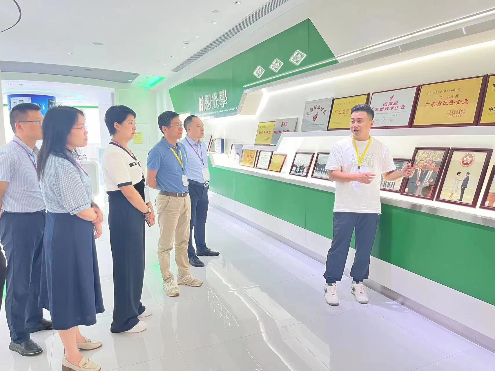 1690184784400918.jpg 1690184784400918.jpg